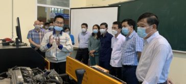Đoàn công tác của Sở Khoa học Công nghệ tỉnh Ninh Bình khảo sát, kiểm tra sáng kiến cấp tỉnh tại Trường Cao đẳng Cơ giới Ninh Bình.
