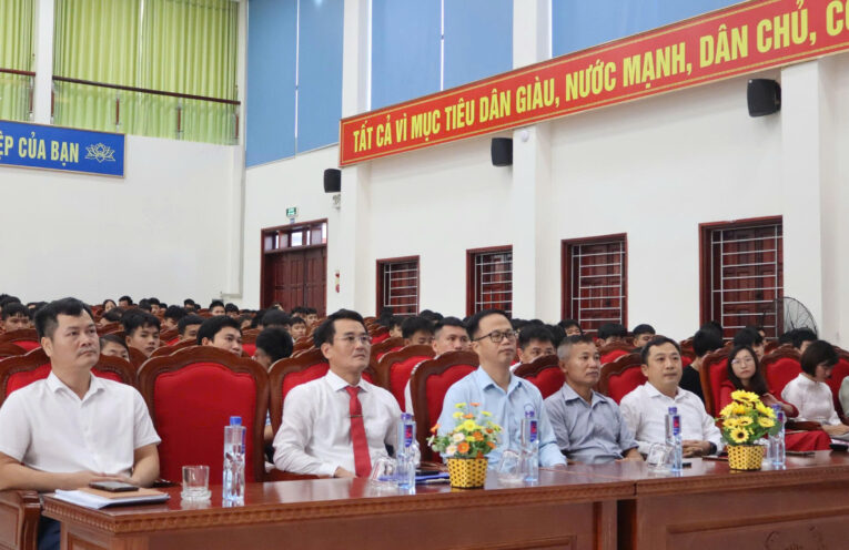 TƯNG BỪNG LỄ KHAI GIẢNG NĂM HỌC MỚI 2025 – 2026